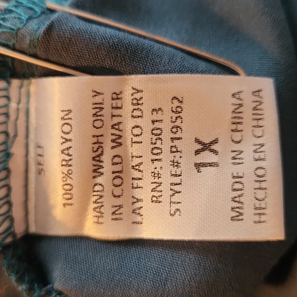 Savanna Jane Teal blouse with embroidered front. SIZE 1X. 3/4 length sleeves - Picture 6 of 7